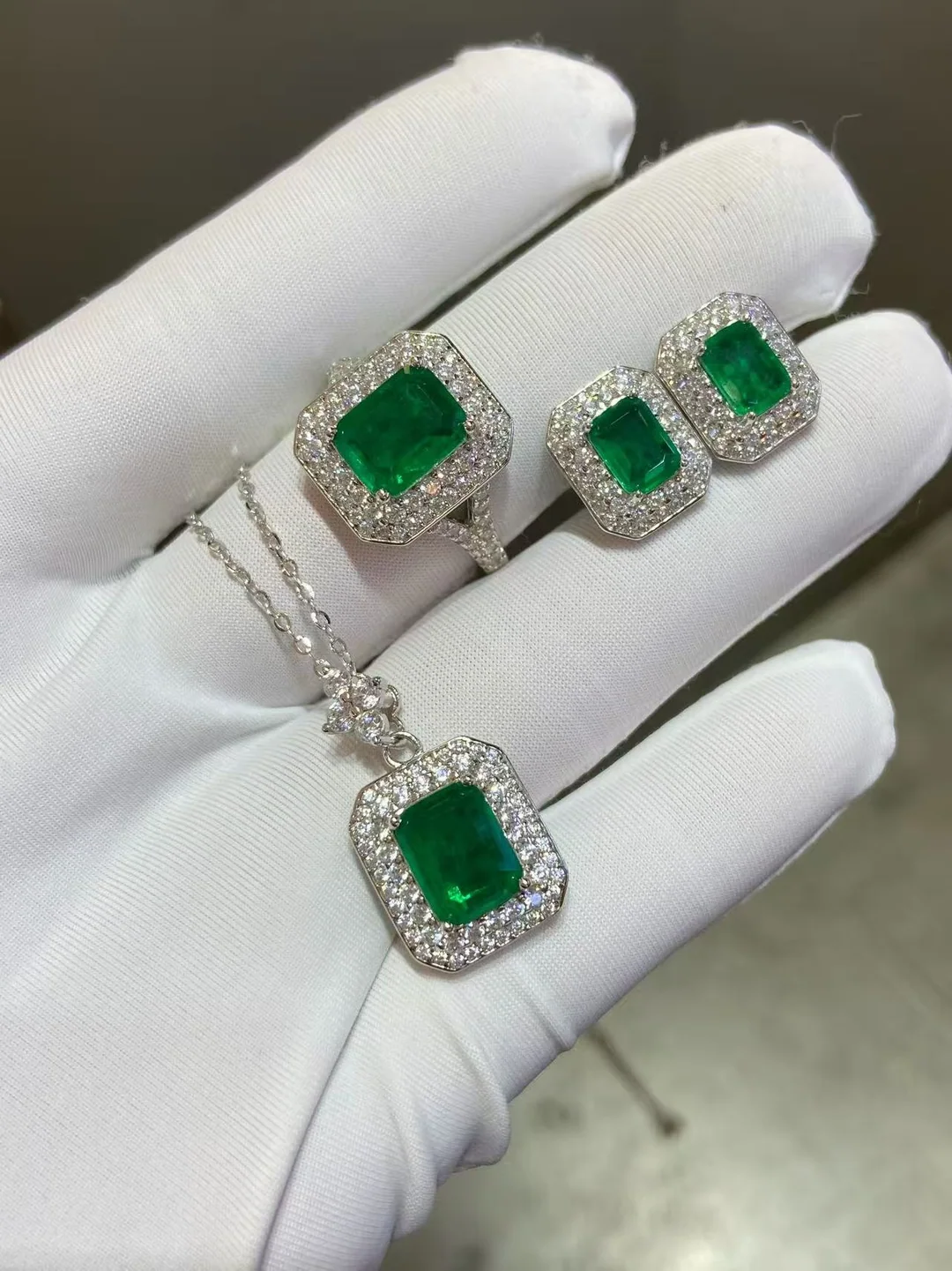 Green coordinating ring, earrings and pendant, original collection photograph